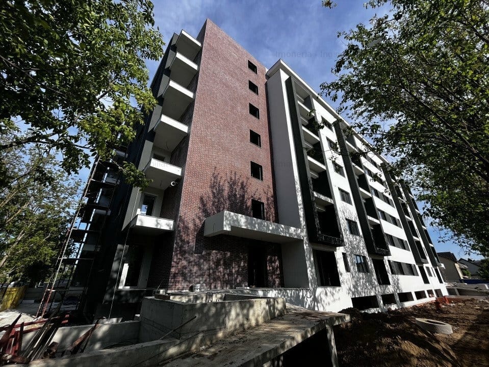 3 Camere Empire Residence Tornadei
